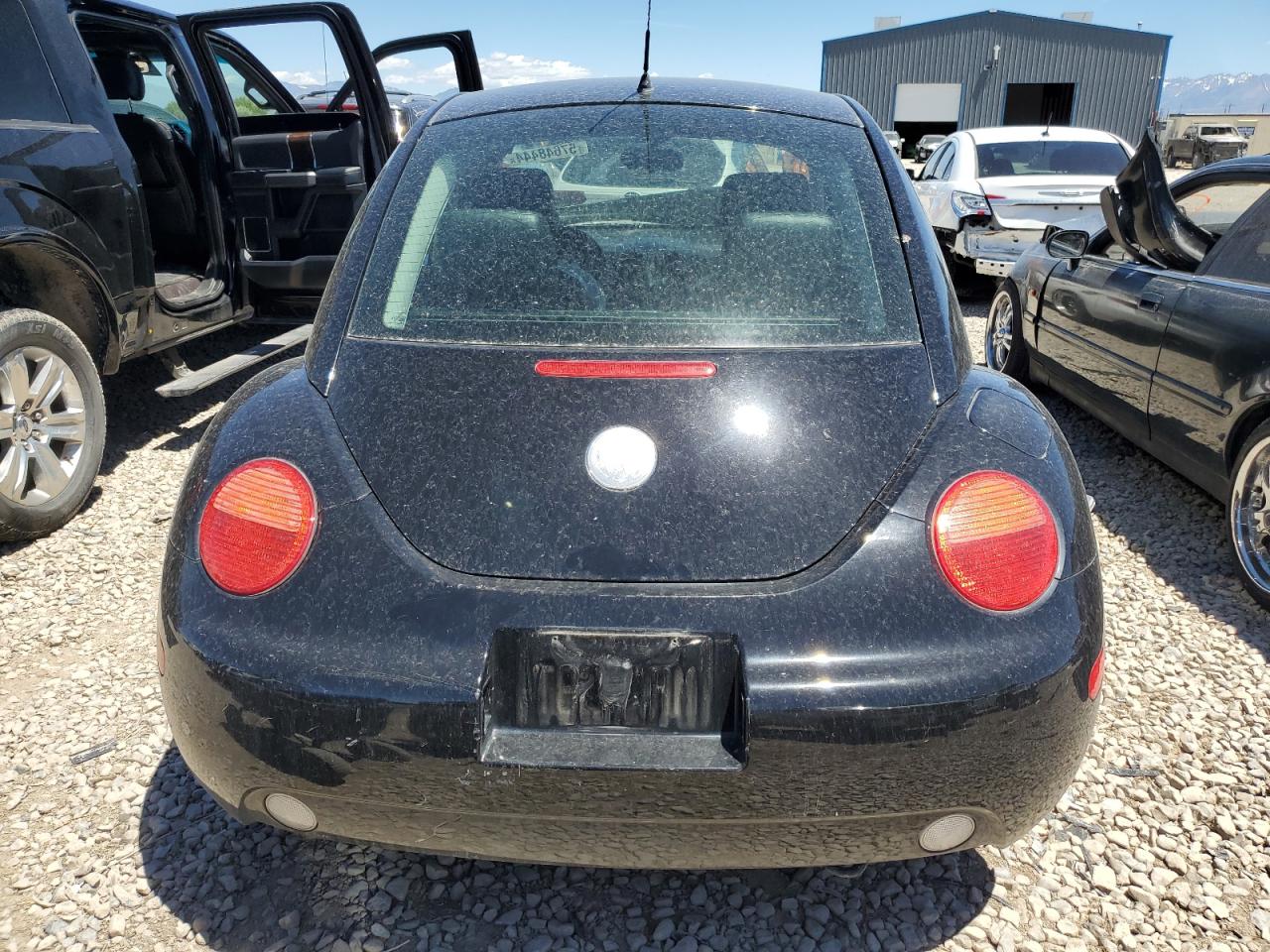 3VWCK31CX5M401655 2005 Volkswagen New Beetle Gls