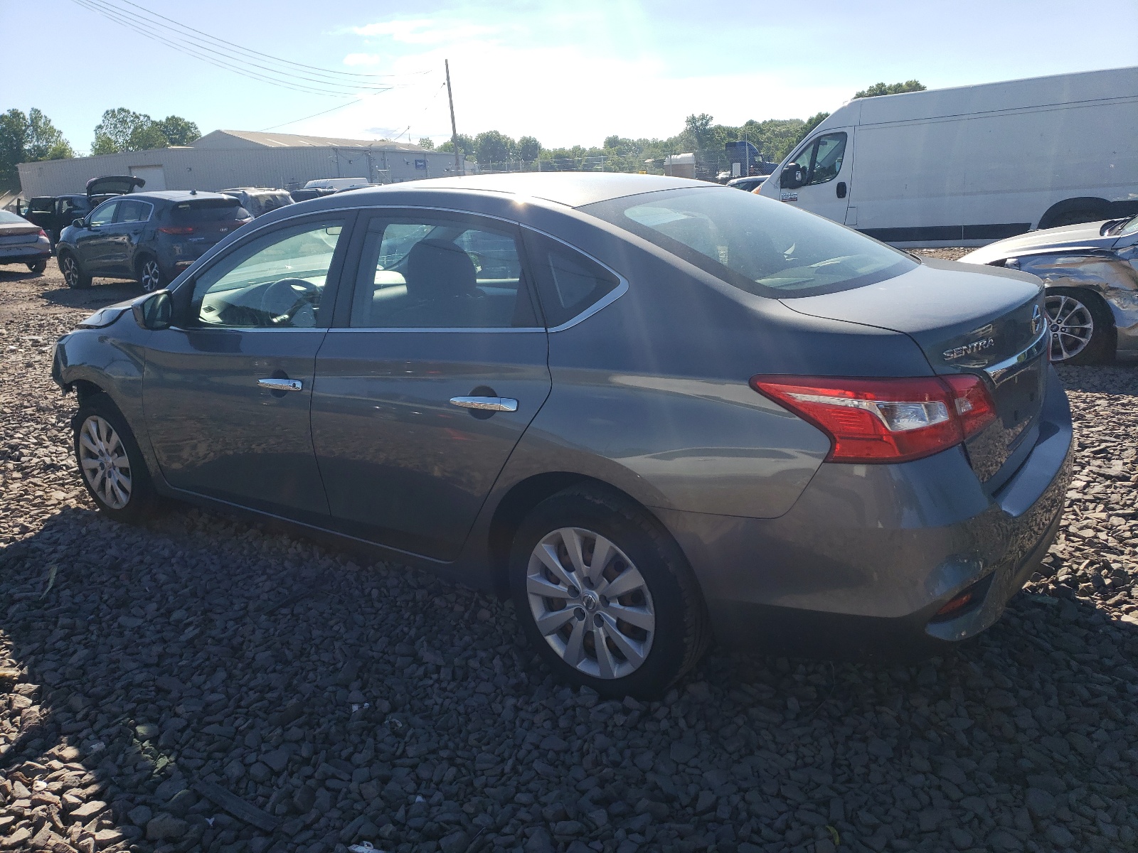 2018 Nissan Sentra S vin: 3N1AB7AP3JY294670