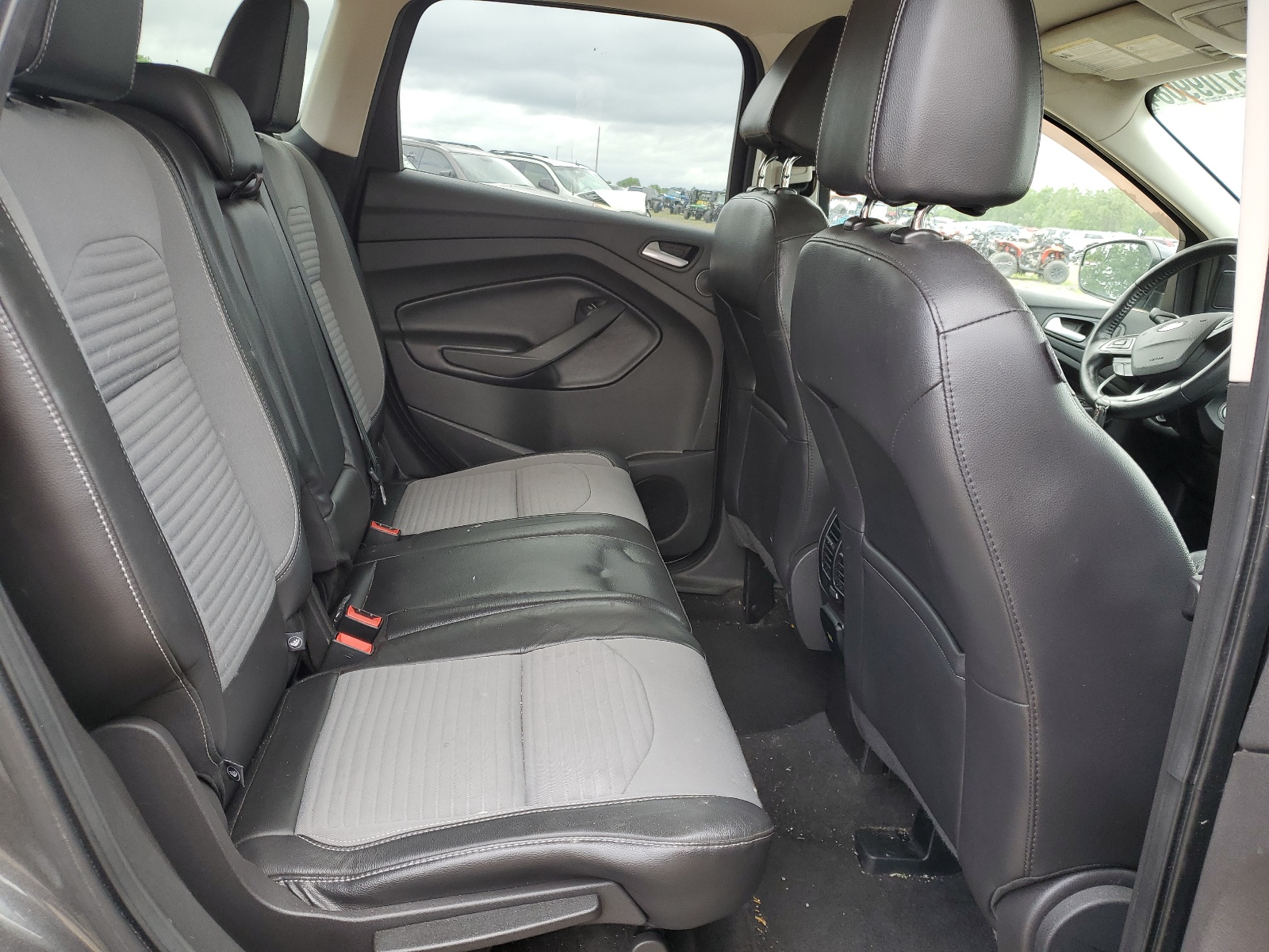 1FMCU9G94HUA06829 2017 Ford Escape Se