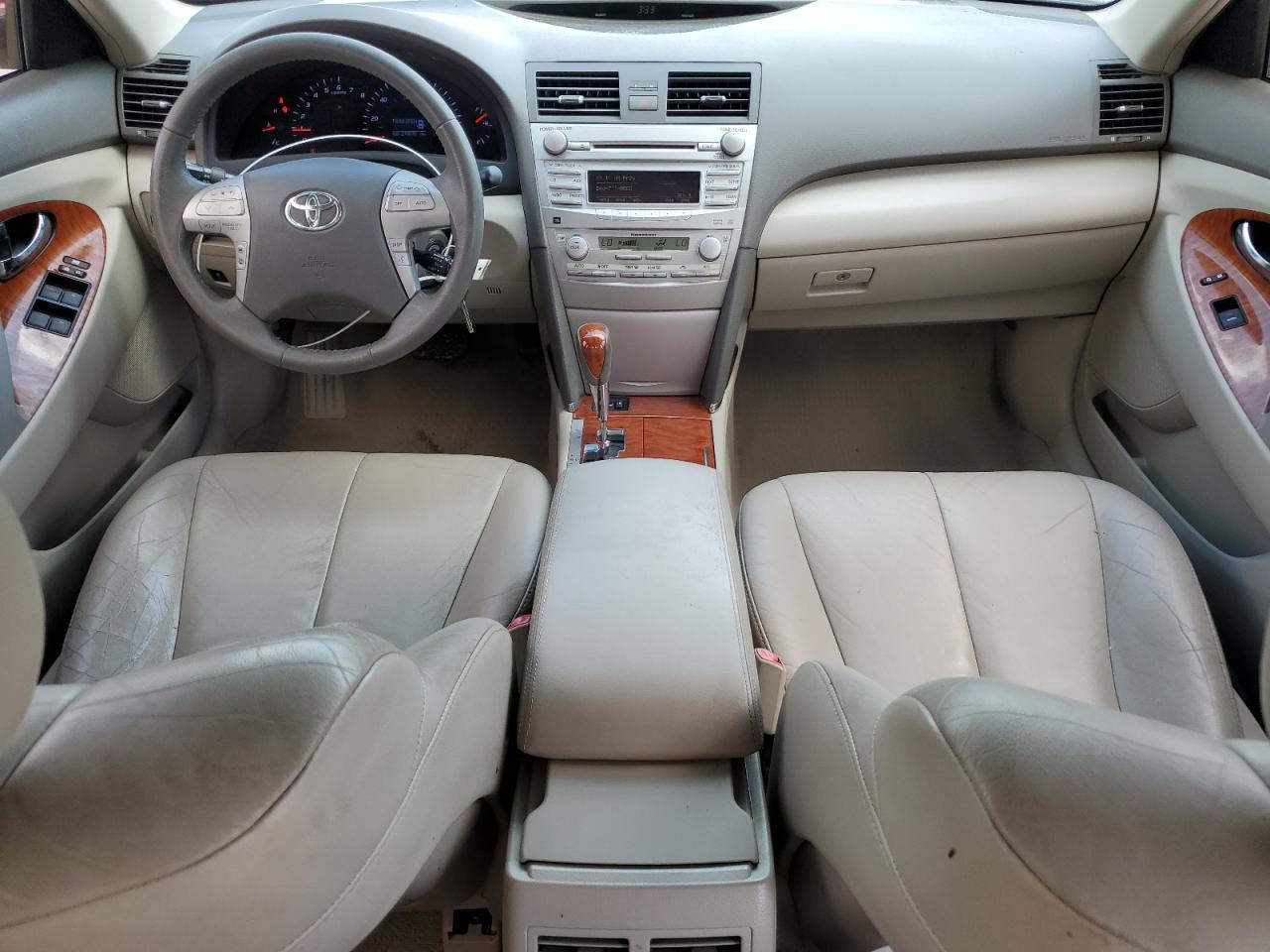 2011 Toyota Camry - Image 8