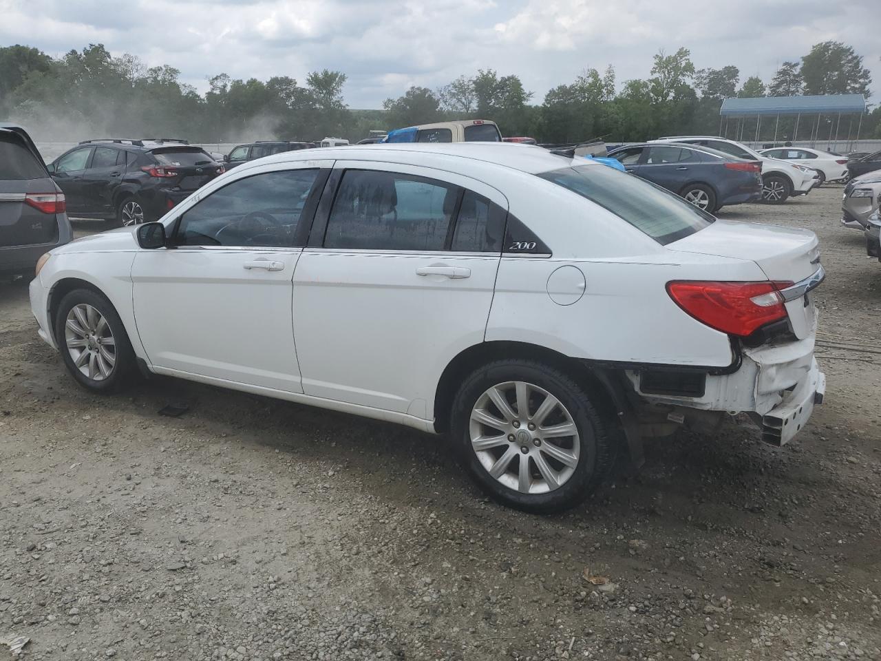 2012 Chrysler 200 - Image 2