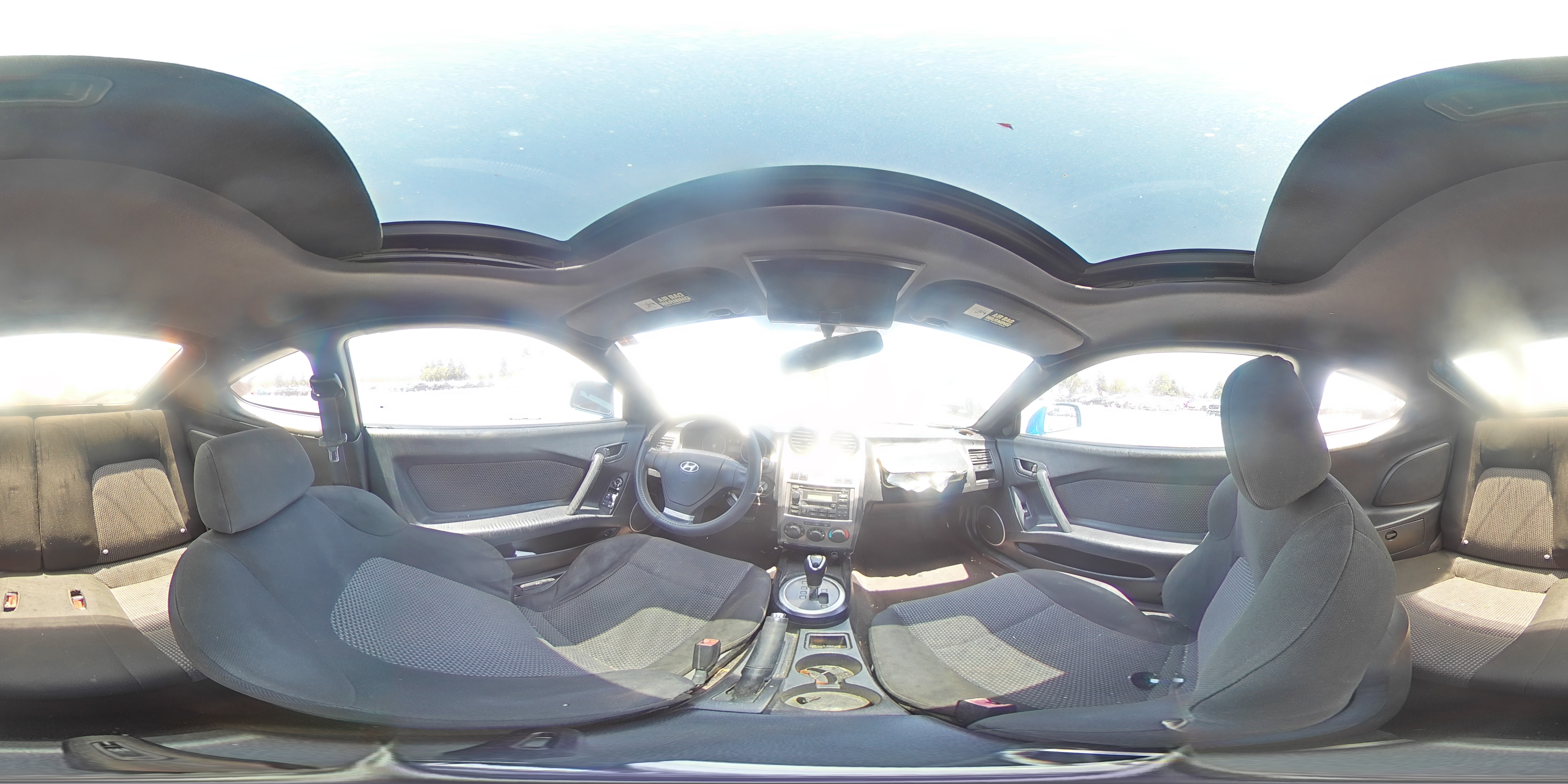 2004 Hyundai Tiburon VIN: KMHHM65DX4U136457 Lot: 58917914