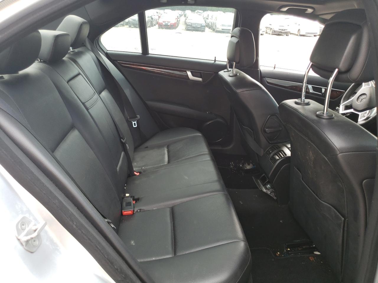 2012 Mercedes-Benz C 300 4Matic VIN: WDDGF8BB8CR207347 Lot: 57745444