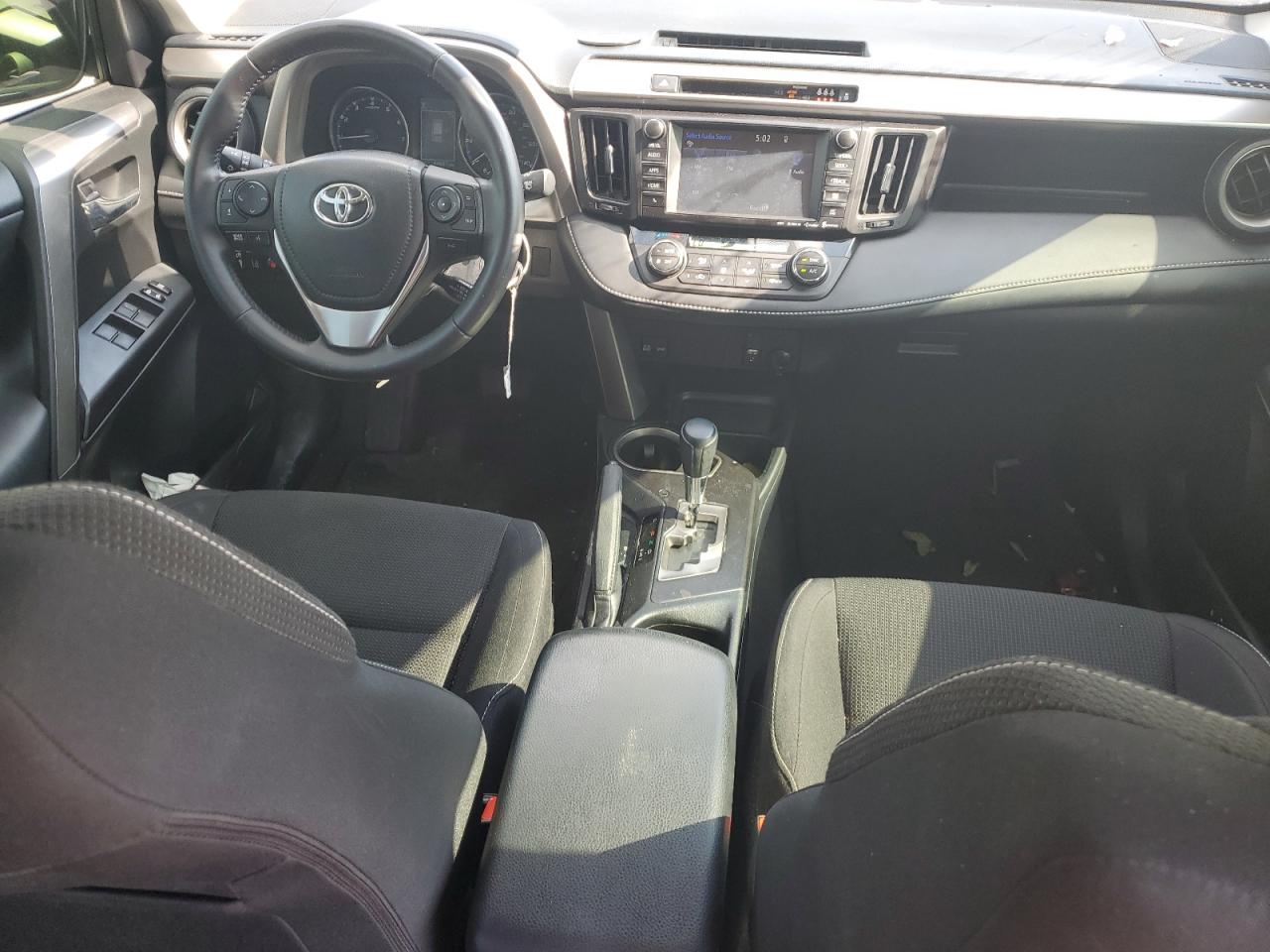 JTMWFREV1HD093746 2017 Toyota Rav4 Xle