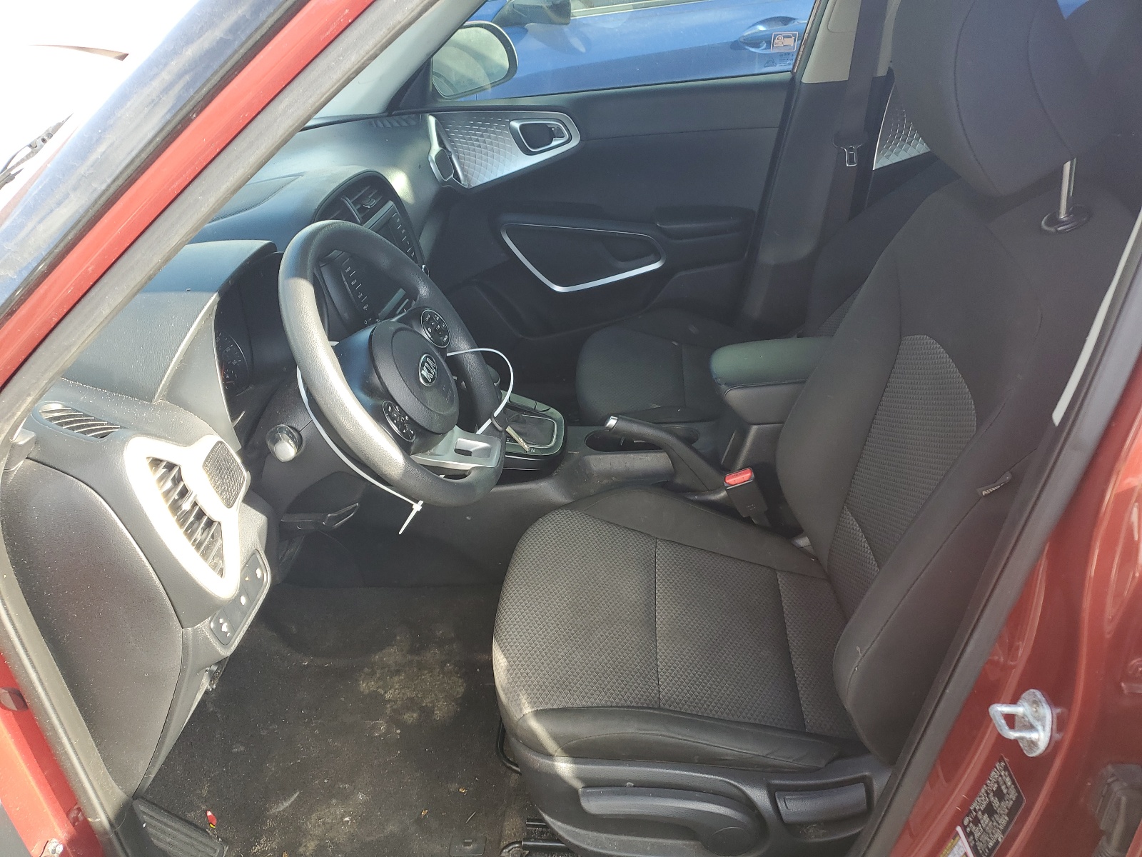 KNDJ23AU2L7073576 2020 Kia Soul Lx