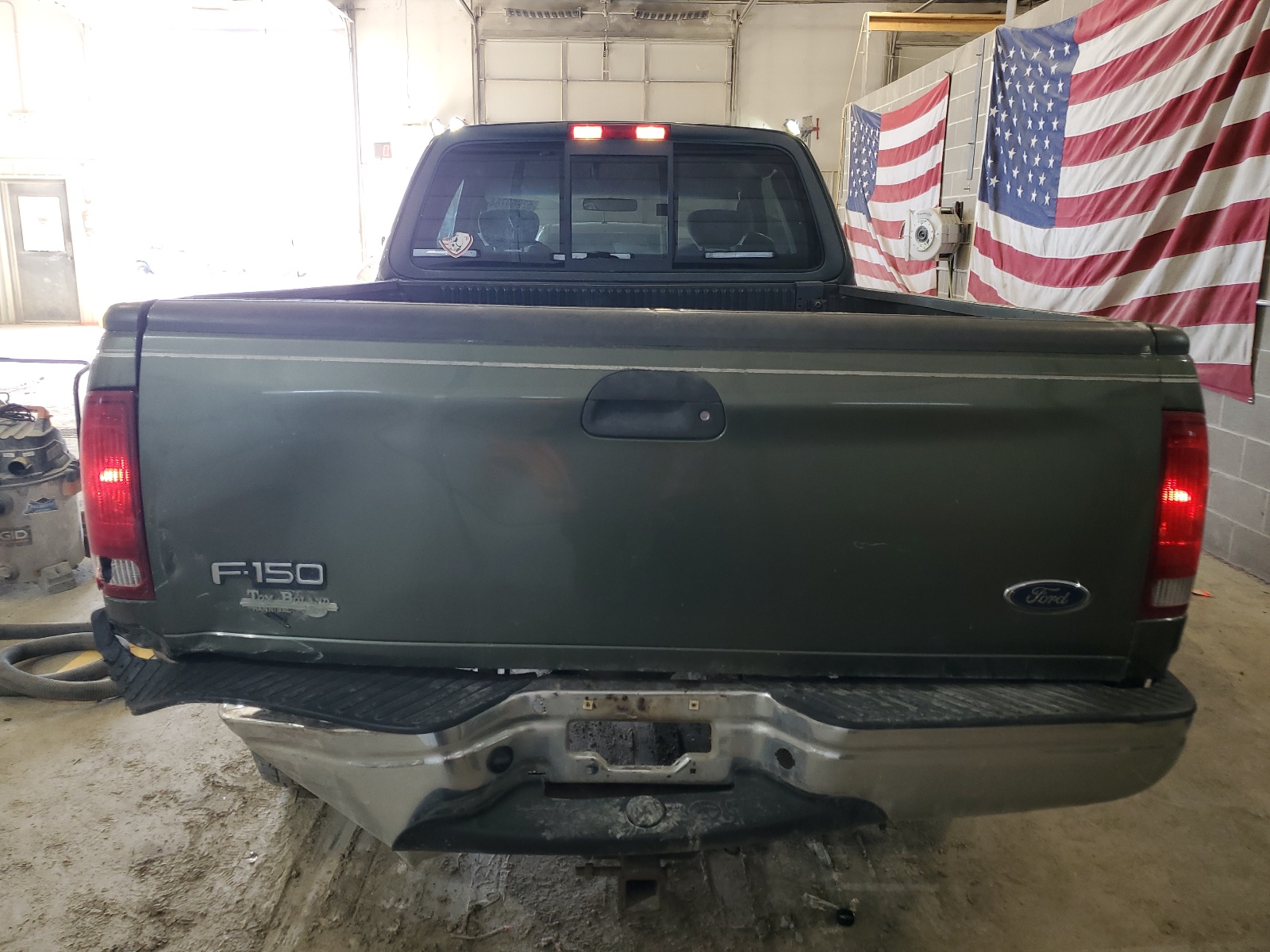1FTRX18W42NB18124 2002 Ford F150