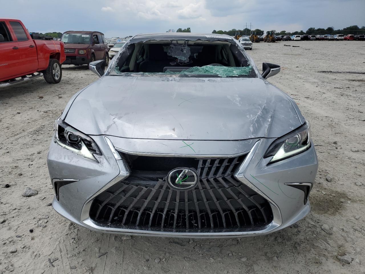 2024 Lexus ES - Image 5