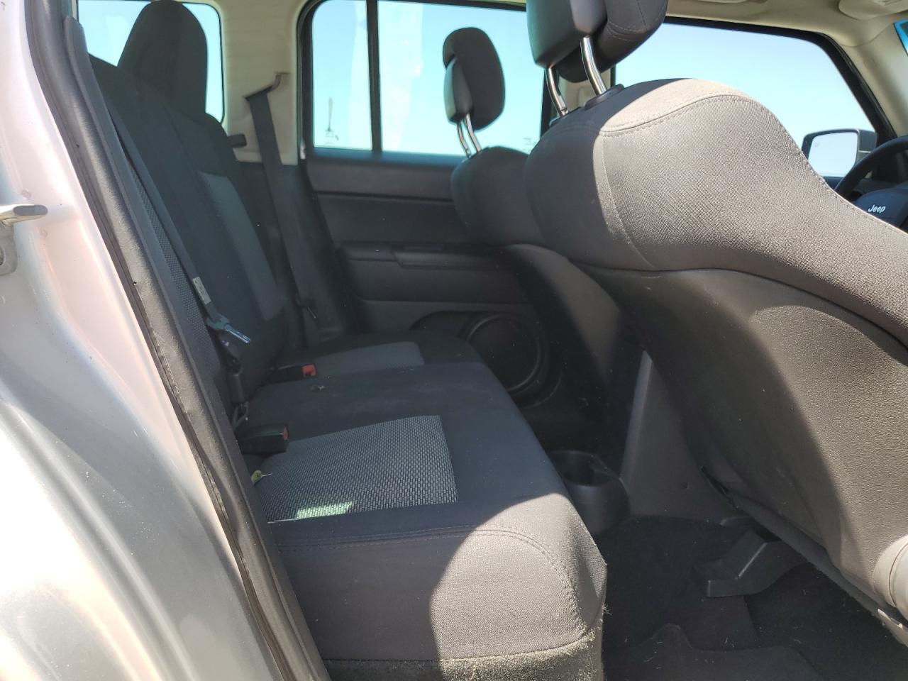 1J4NT2GB1AD659516 2010 Jeep Patriot Sport