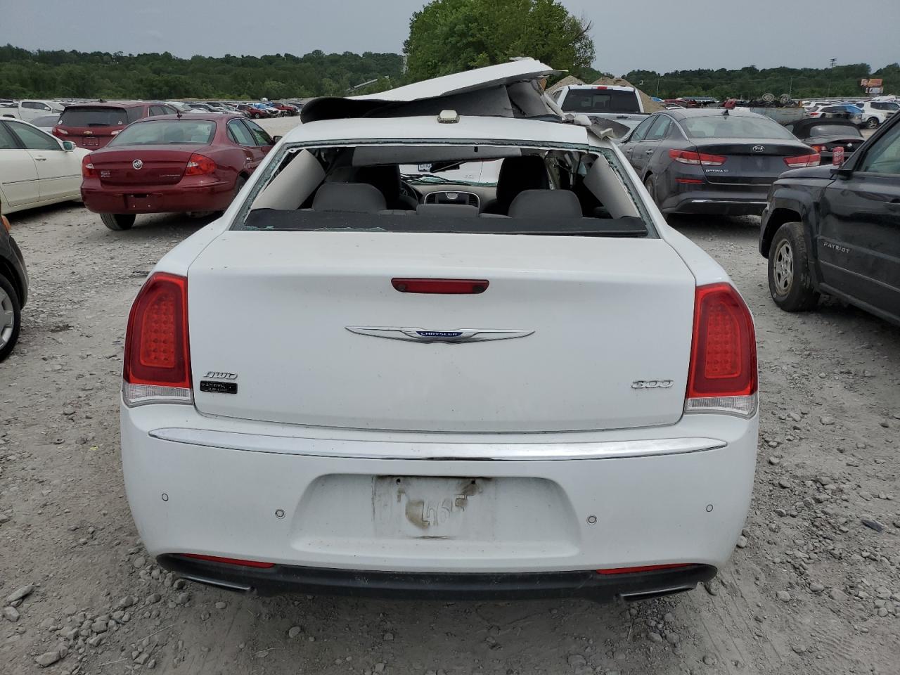 2018 Chrysler 300 Limited VIN: 2C3CCAKG9JH268048 Lot: 58081084