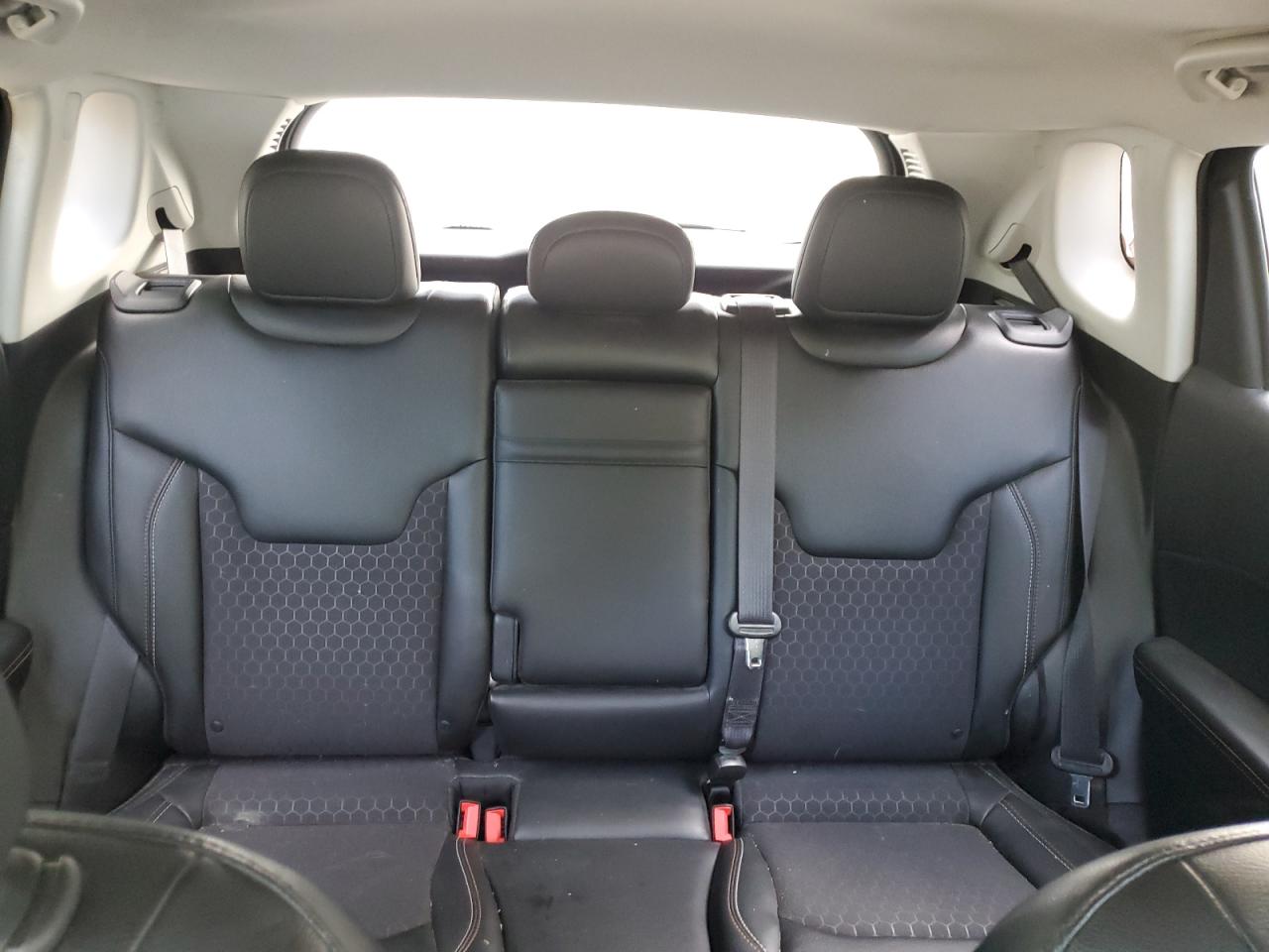 2018 Jeep Compass Latitude VIN: 3C4NJDBB7JT320865 Lot: 57175844