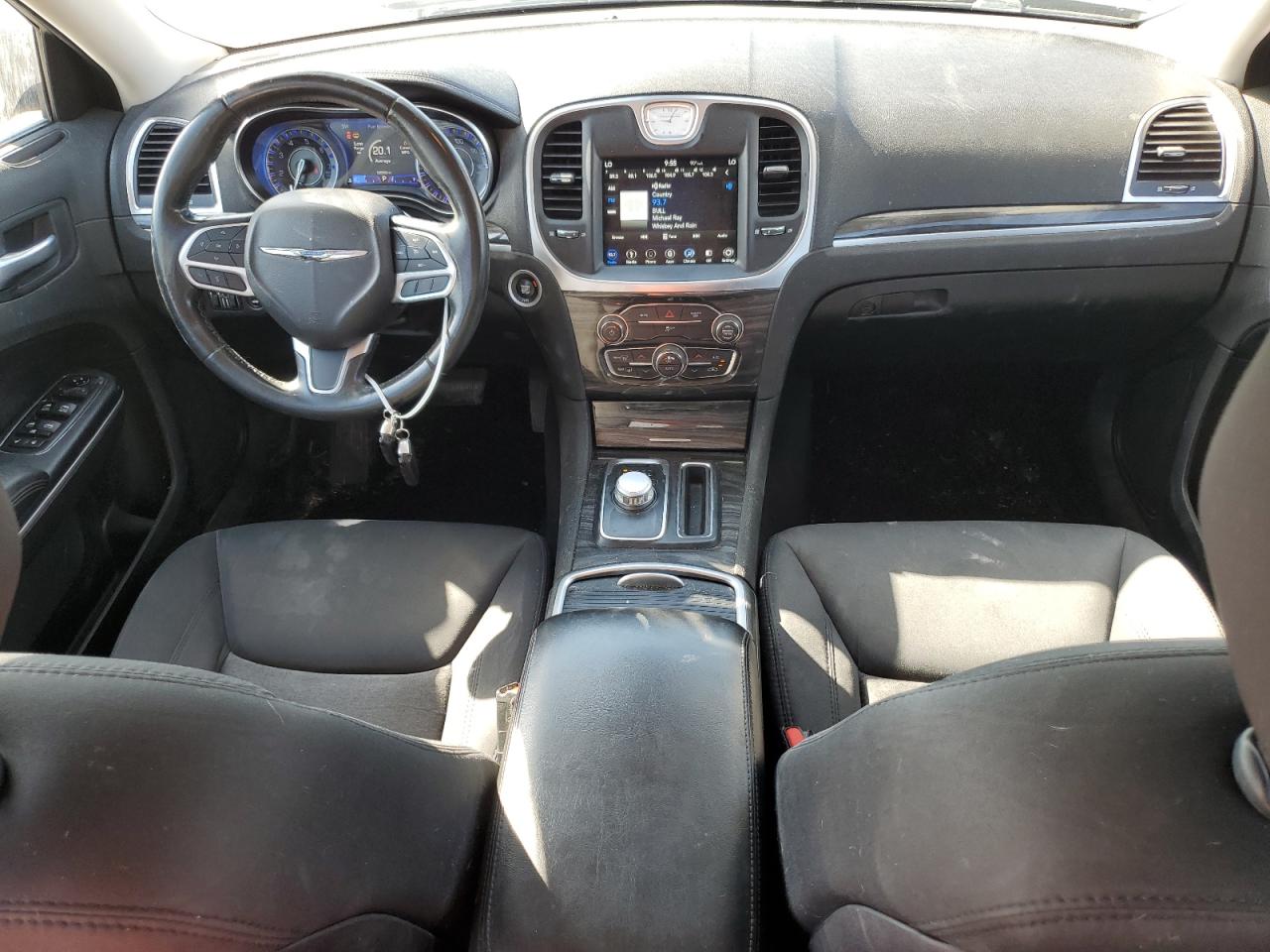 2019 Chrysler 300 Touring VIN: 2C3CCAAGXKH555921 Lot: 56613694