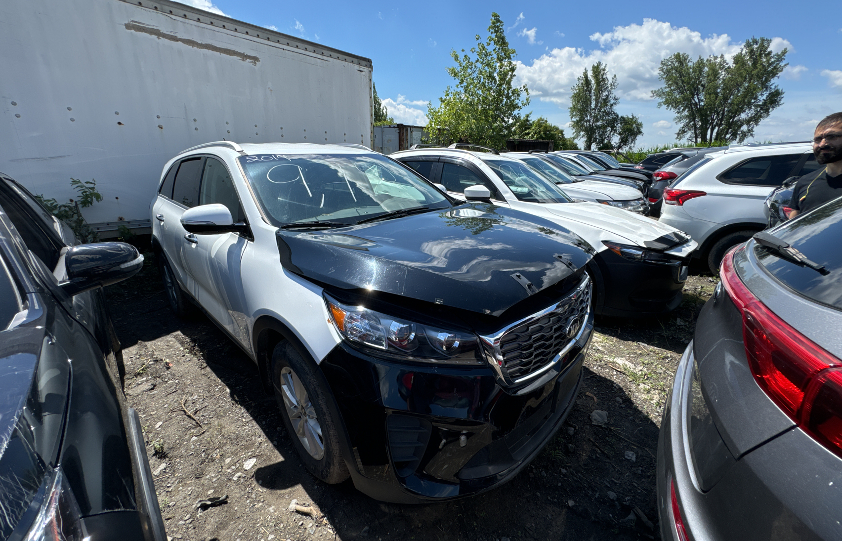 2019 Kia Sorento Ex vin: 5XYPHDA38KG593255