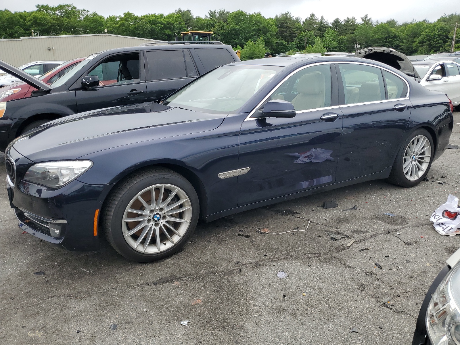 2014 BMW 750 Xi vin: WBAYB6C56ED224636