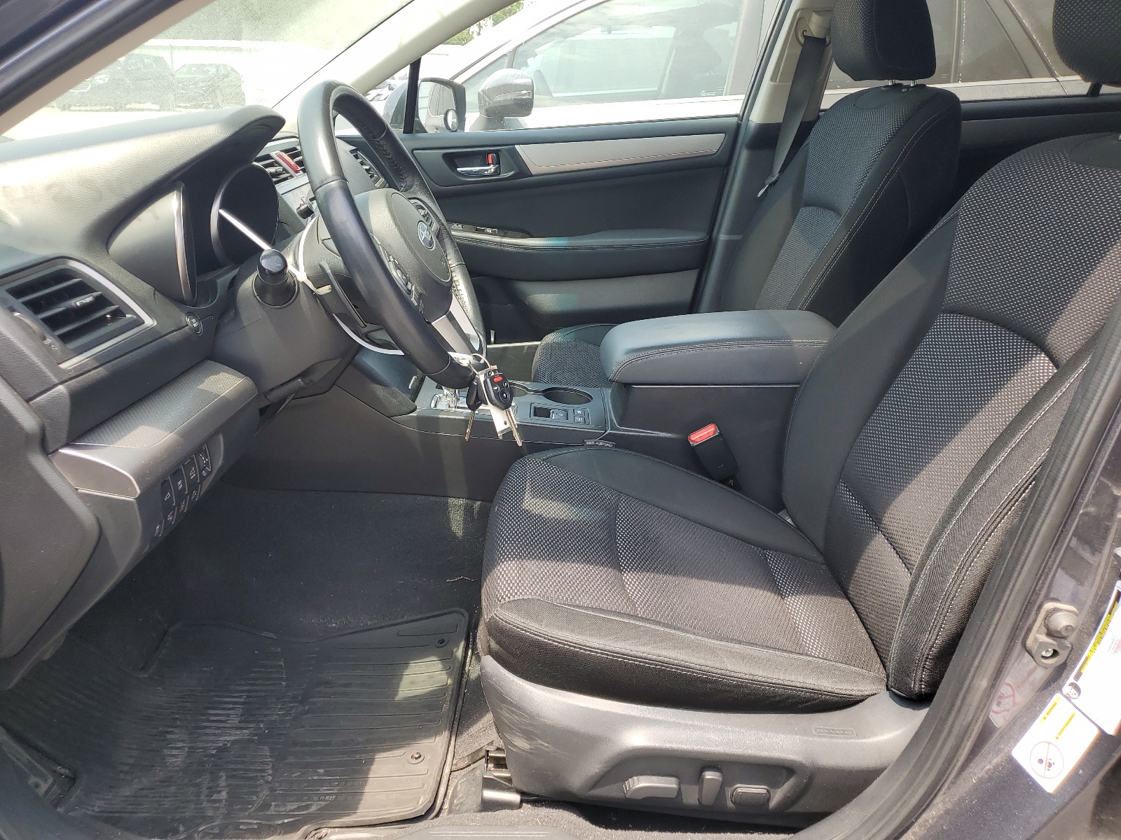 4S4BSBHC9F3310986 2015 Subaru Outback 2.5I Premium