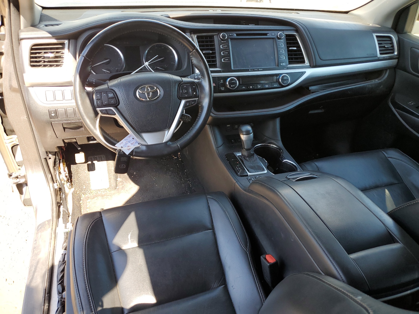 5TDJZRFHXHS357044 2017 Toyota Highlander Se