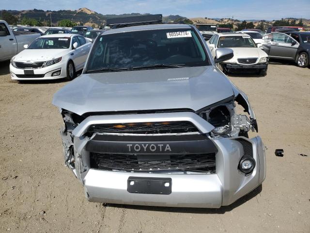 JTEMU5JR9P6174216 Toyota 4Runner SE  5