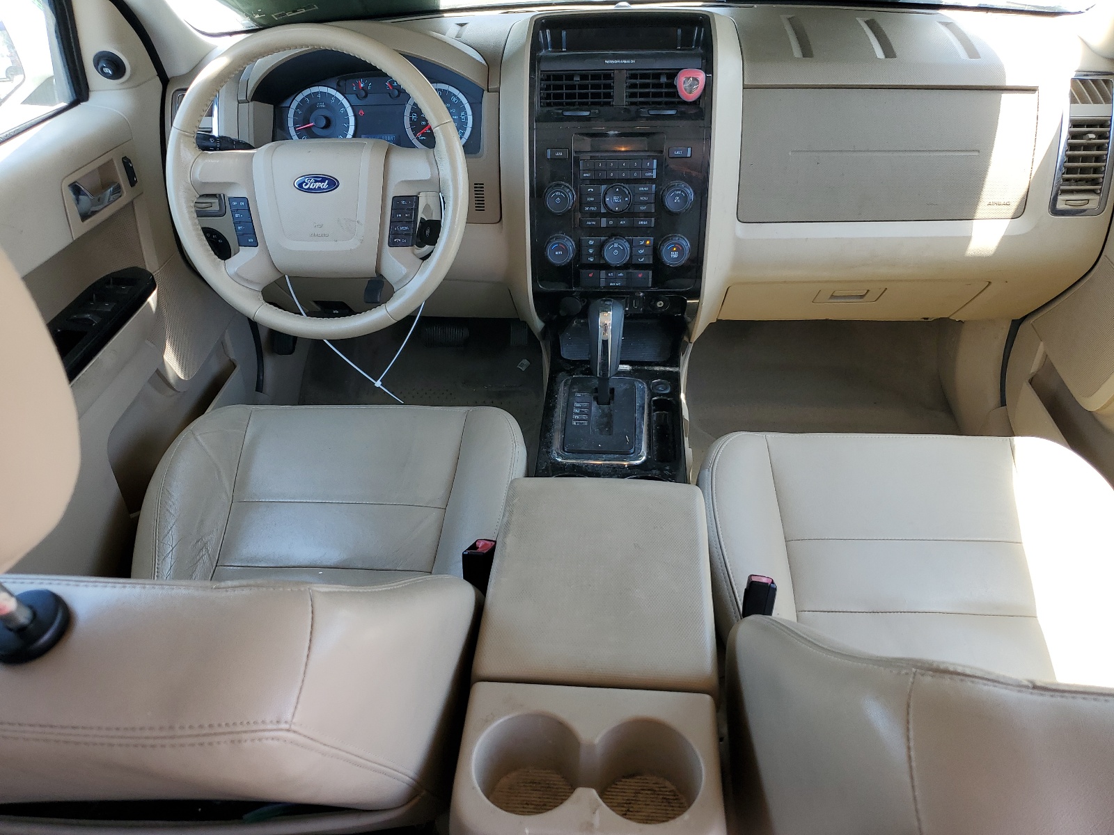 1FMCU0EG4BKC63697 2011 Ford Escape Limited