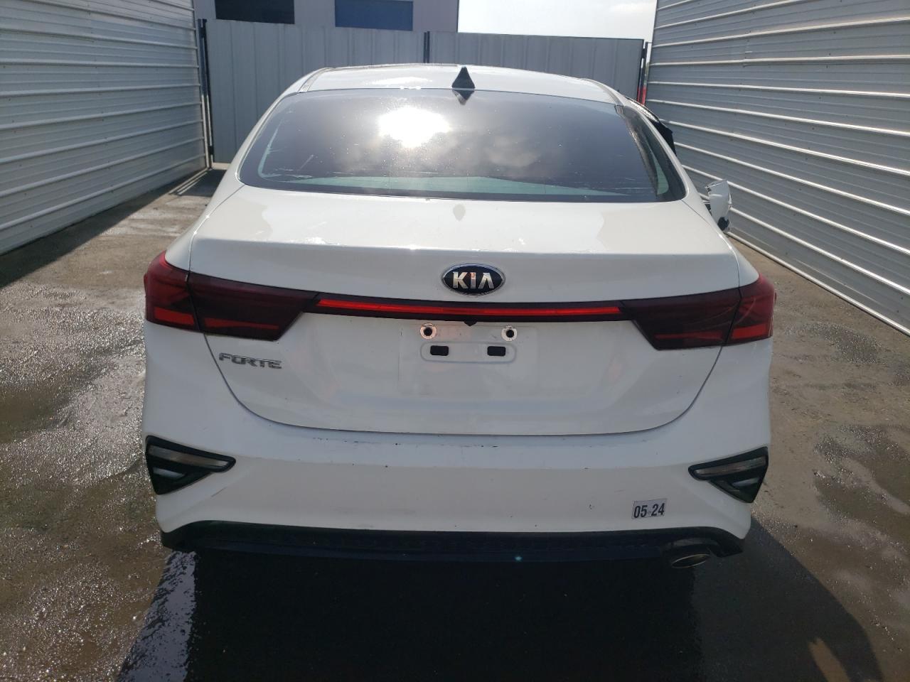 2021 Kia Forte Fe VIN: 3KPF24AD1ME350490 Lot: 59161984