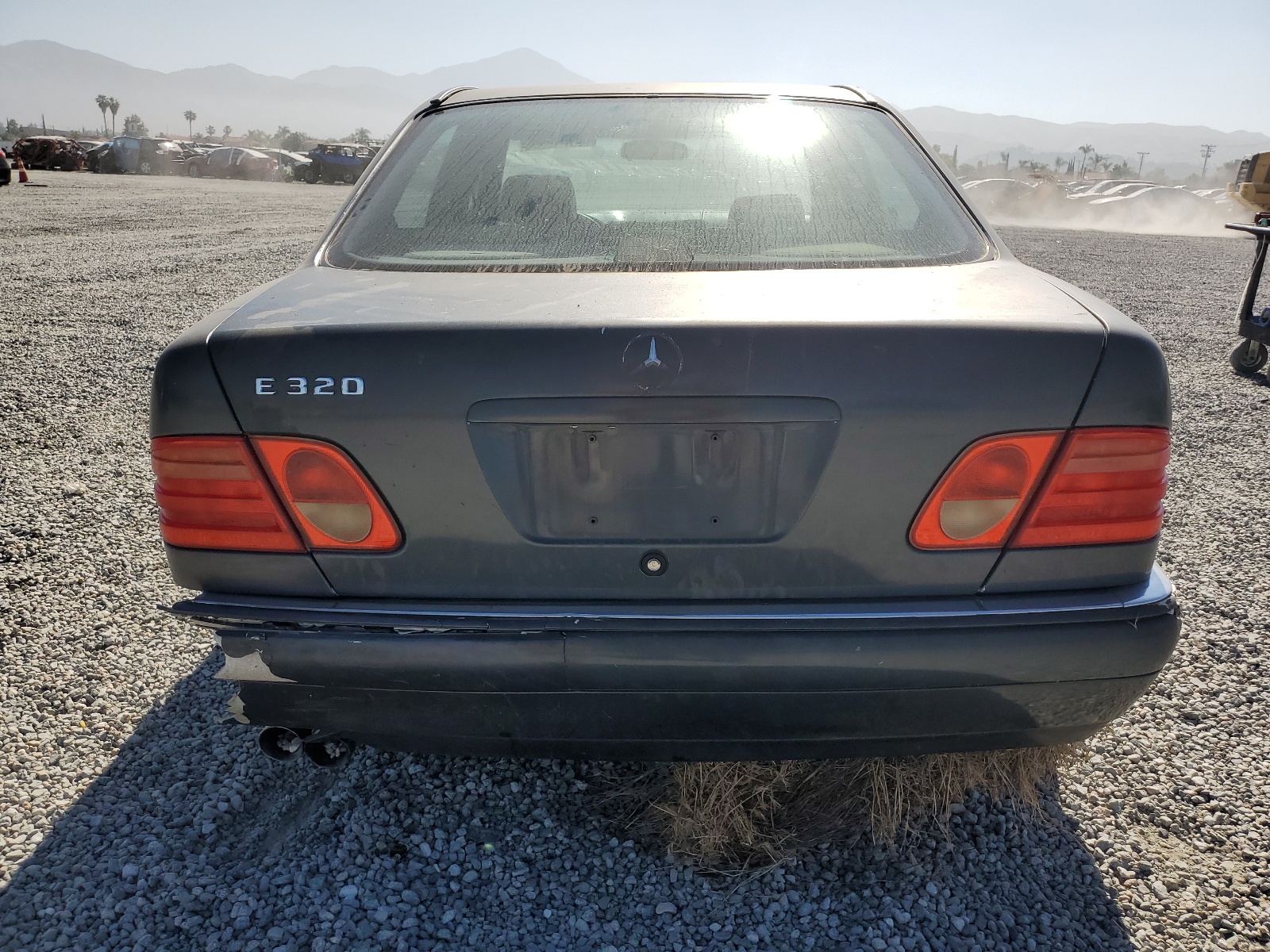 WDBJF65F4WA702536 1998 Mercedes-Benz E 320