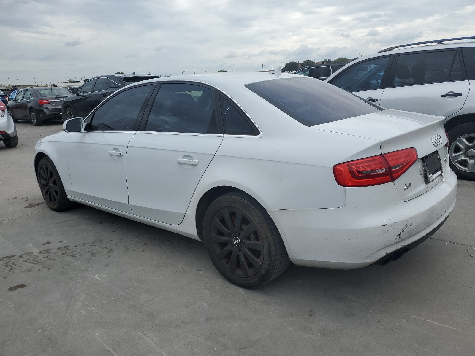 2013 Audi A4 Premium vin: WAUBFAFL7DN033582