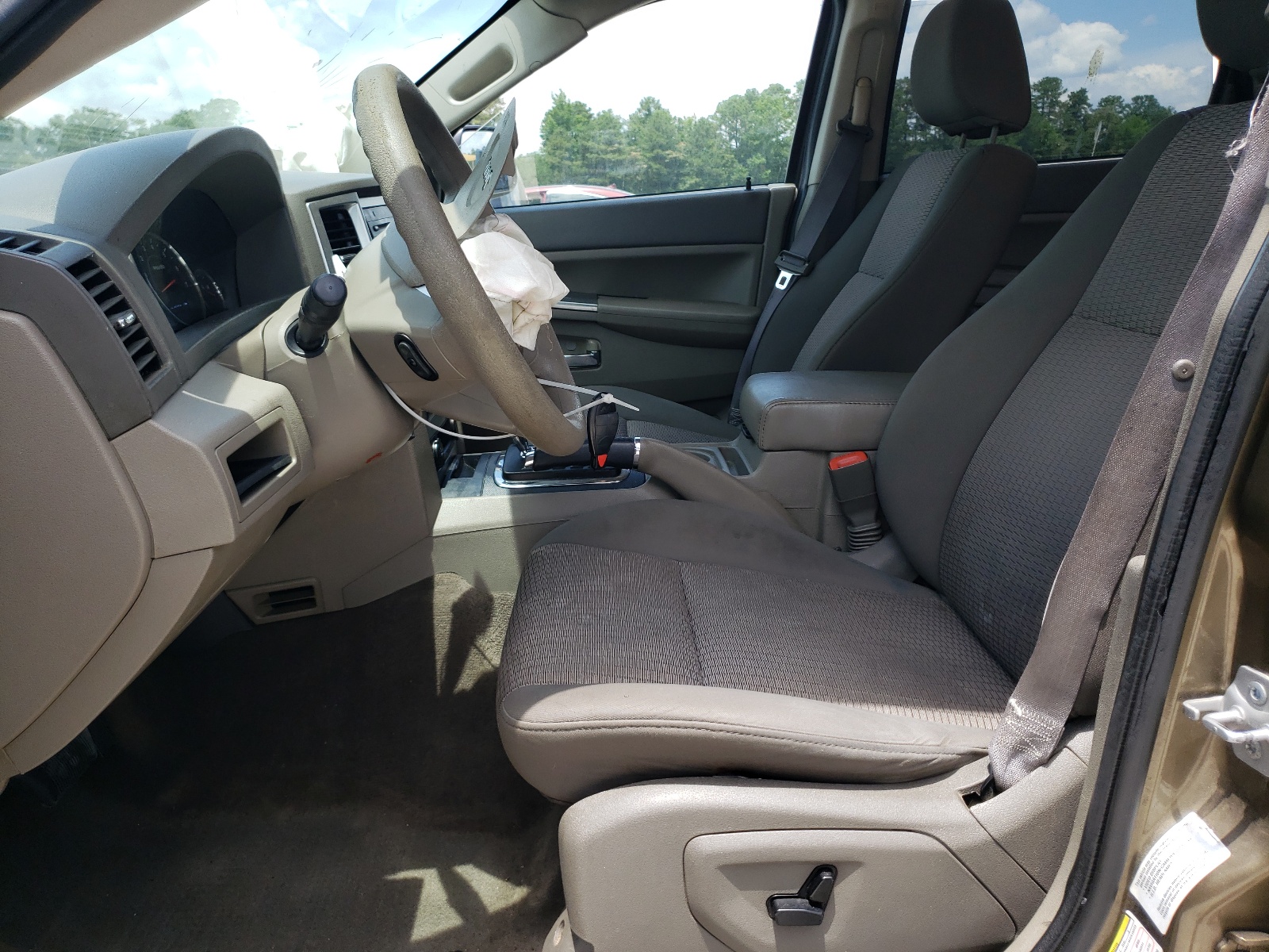 1J8GS48K39C540100 2009 Jeep Grand Cherokee Laredo