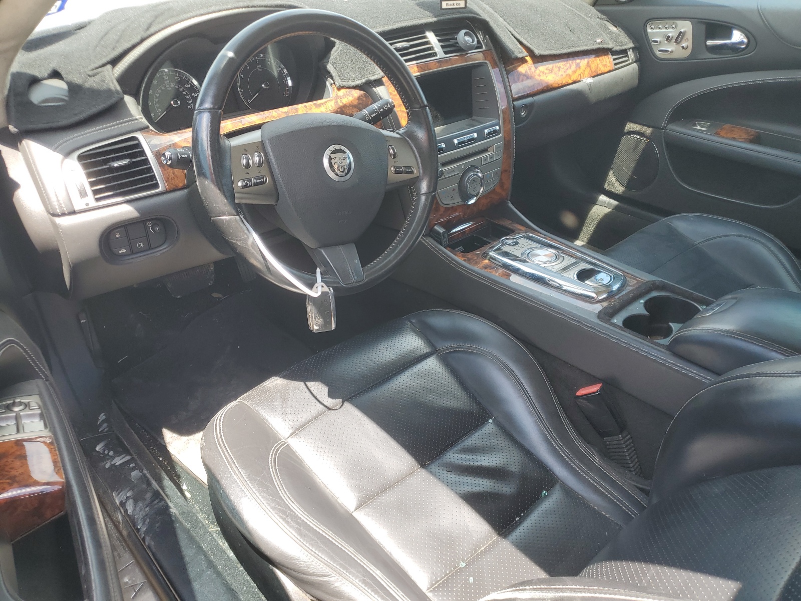 SAJWA4FBXALB37247 2010 Jaguar Xk Portfolio