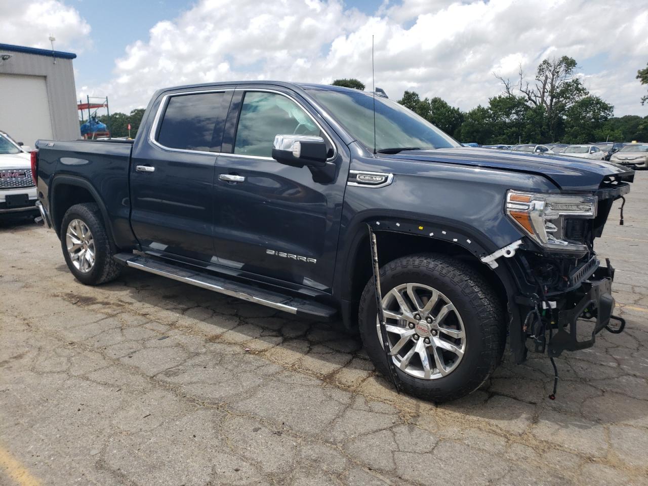 2022 GMC Sierra - Image 4