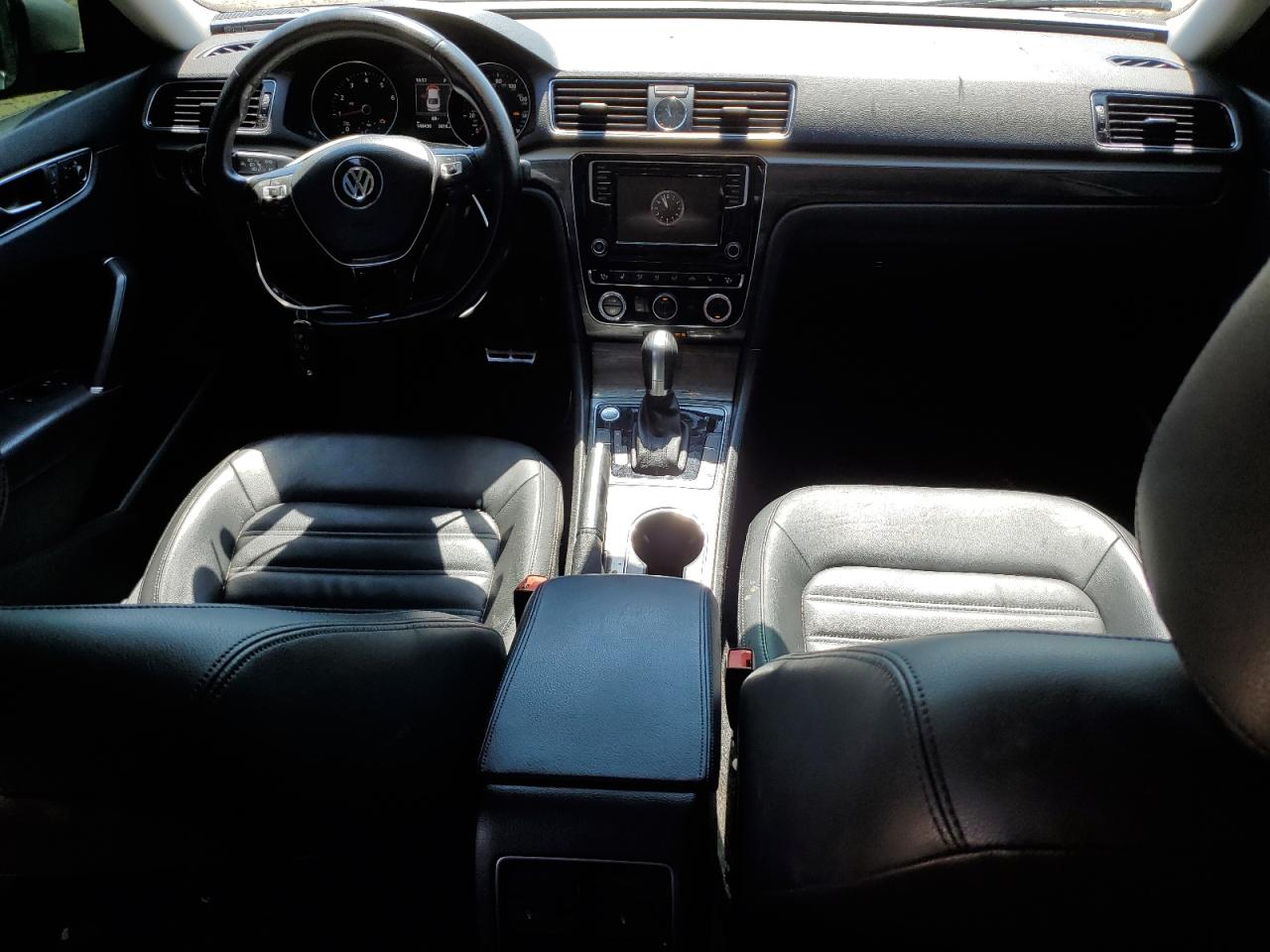 2017 Volkswagen Passat Sel Premium VIN: 1VWCT7A37HC021084 Lot: 60737864