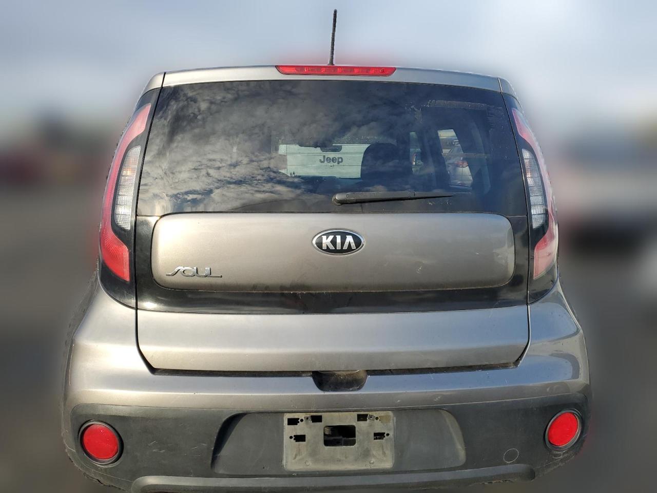 2018 Kia Soul VIN: KNDJN2A2XJ7613513 Lot: 43857674