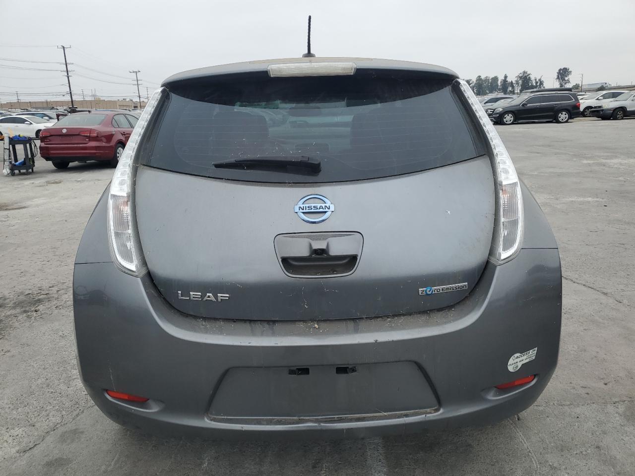 2015 Nissan Leaf S VIN: 1N4AZ0CP9FC335046 Lot: 57946914