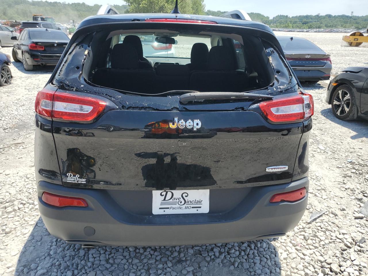 2018 Jeep Cherokee Latitude VIN: 1C4PJLCB2JD616030 Lot: 59481354