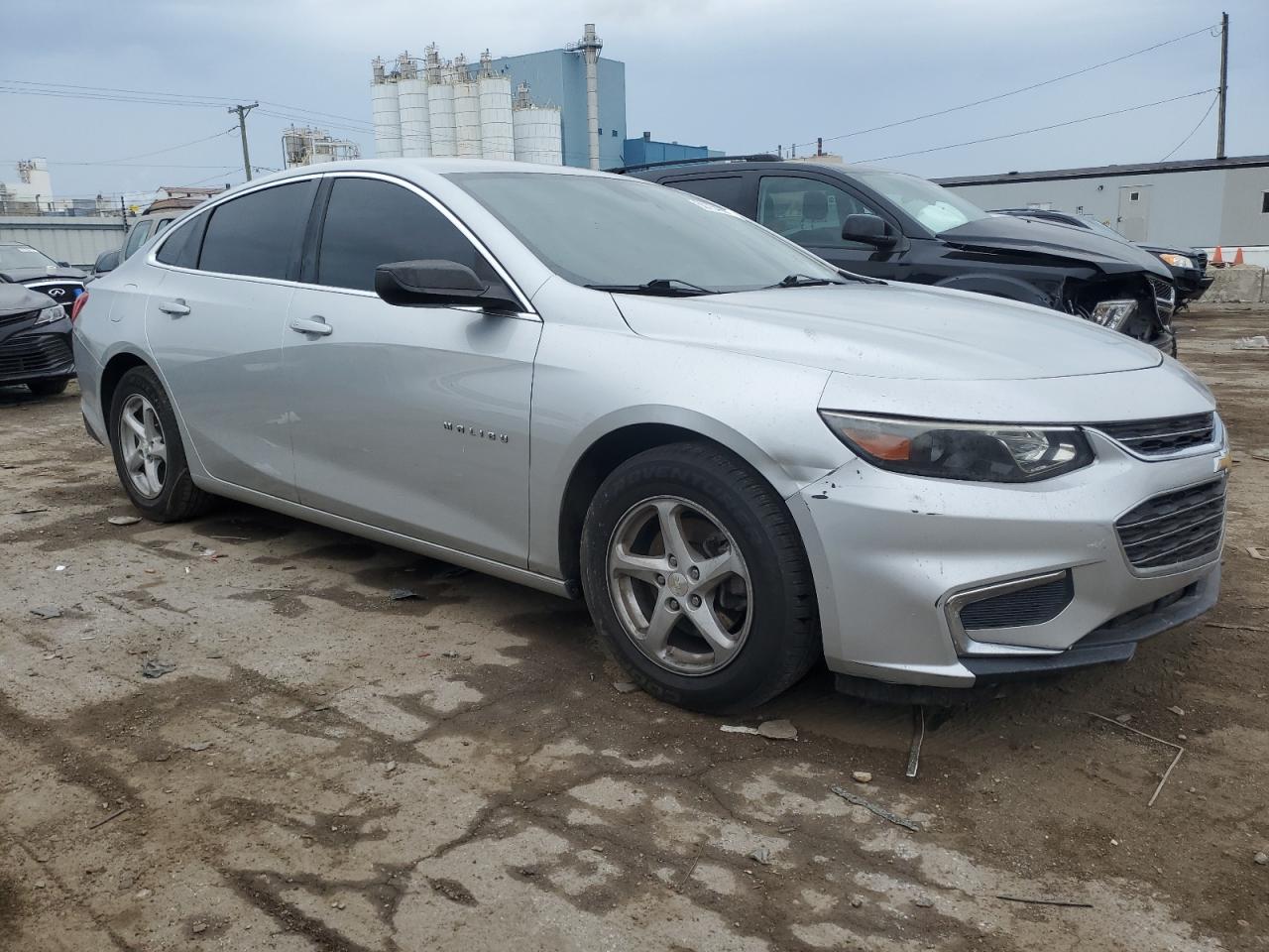 2016 Chevrolet Malibu - Image 4