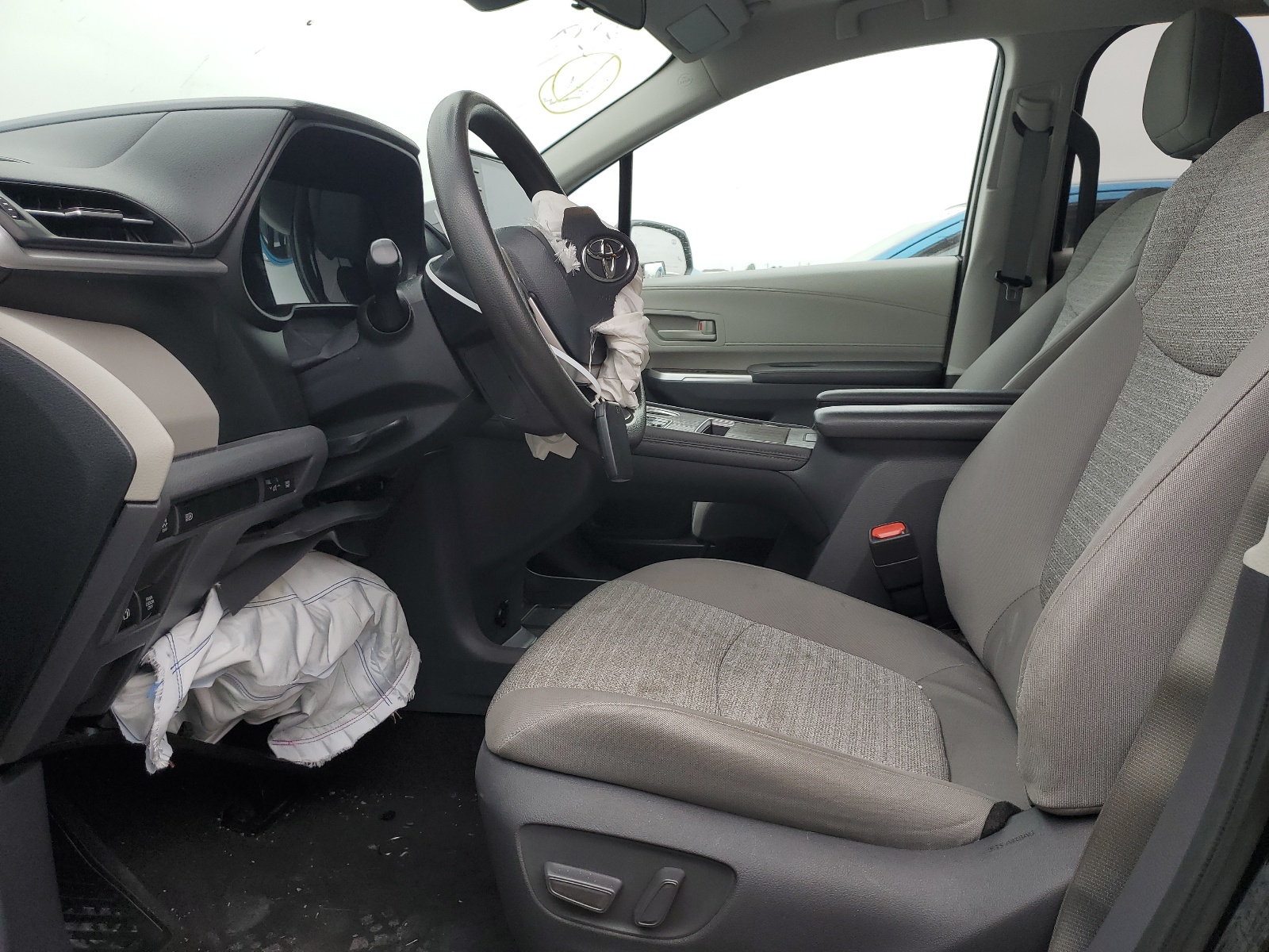 5TDKRKEC7MS022206 2021 Toyota Sienna Le