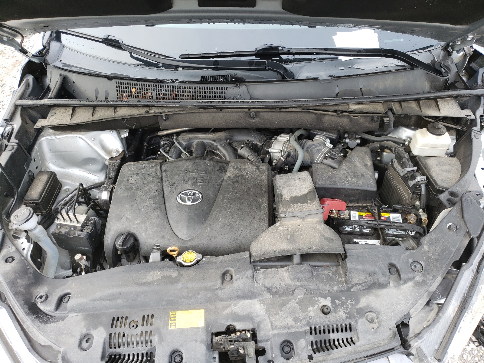 5TDKZRFH8HS520228 2017 Toyota Highlander Se