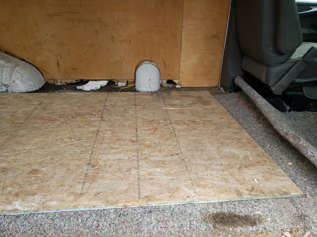 2008 Chevrolet Express G2500 VIN: 1GCGG25C981233826 Lot: 58137254