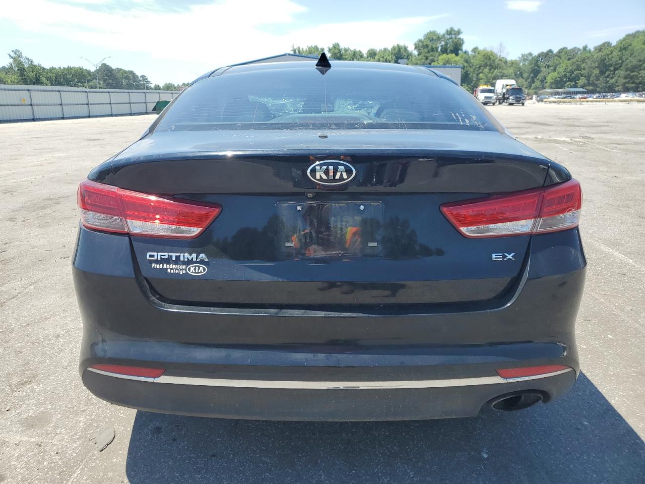 5XXGU4L35GG057870 2016 Kia Optima Ex