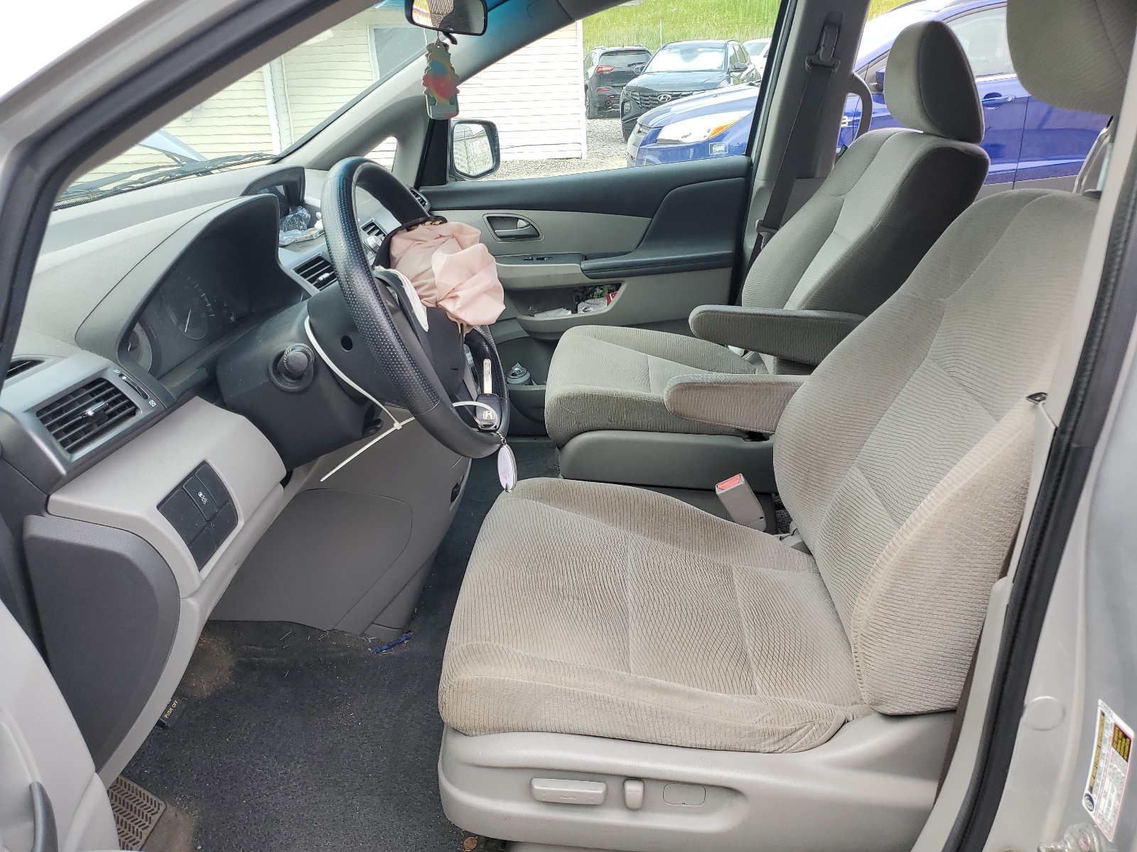 5FNRL5H24BB034318 2011 Honda Odyssey Lx