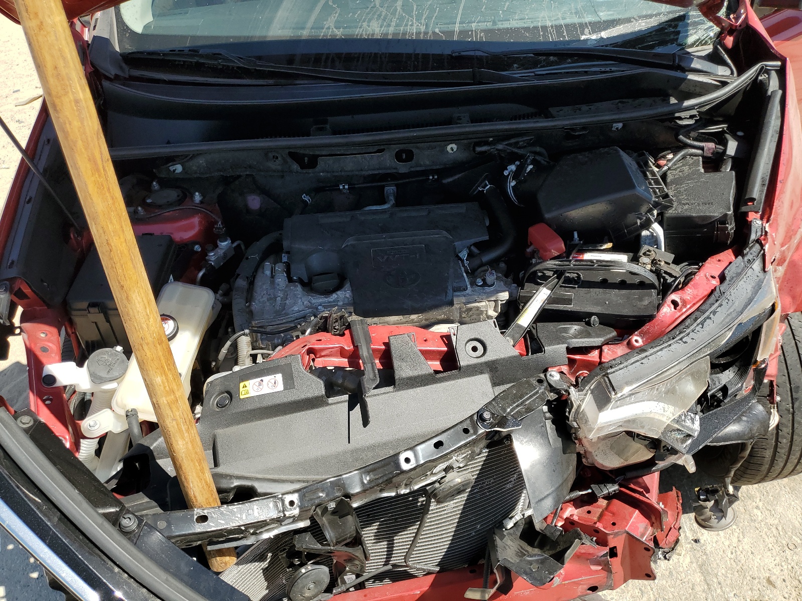 JTMWFREV4HJ120889 2017 Toyota Rav4 Xle