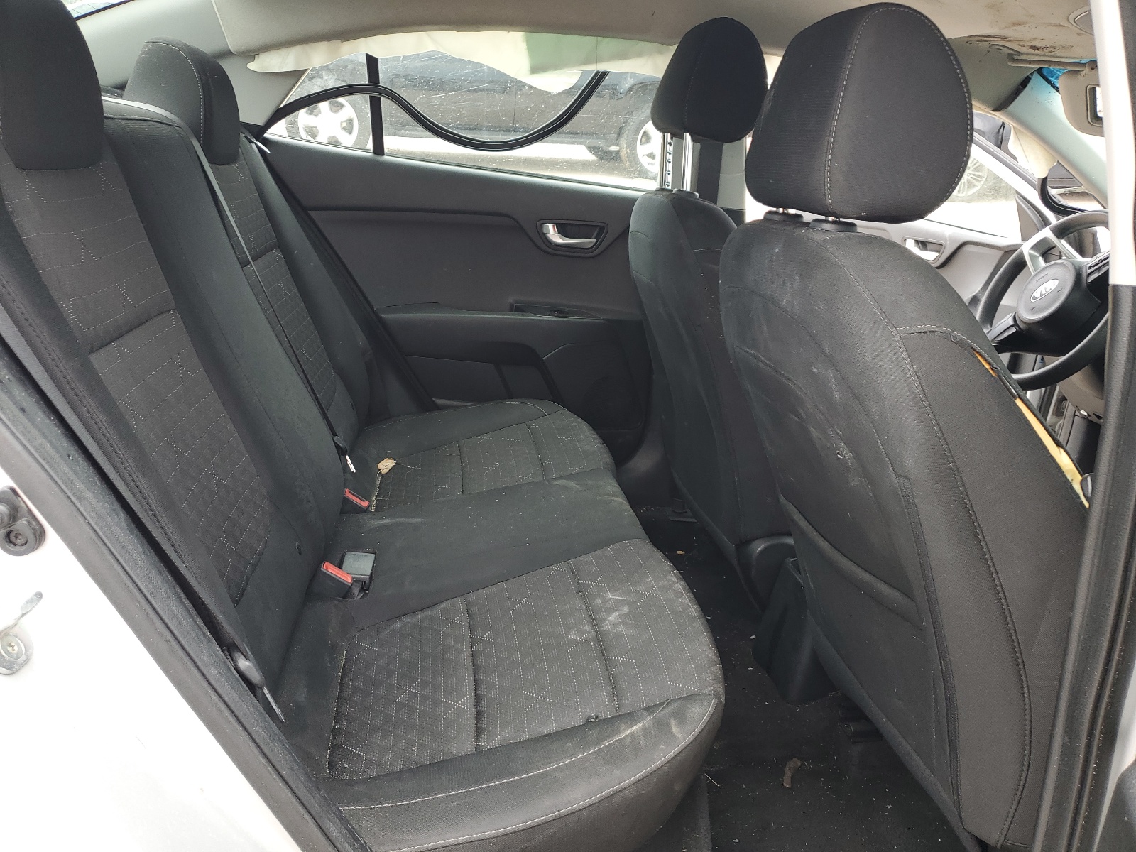 3KPA24AB8KE210331 2019 Kia Rio S