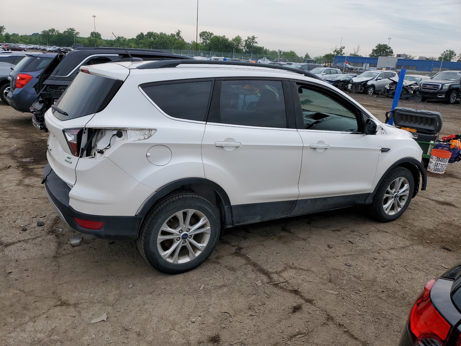 1FMCU0GD5JUC46686 2018 Ford Escape Se