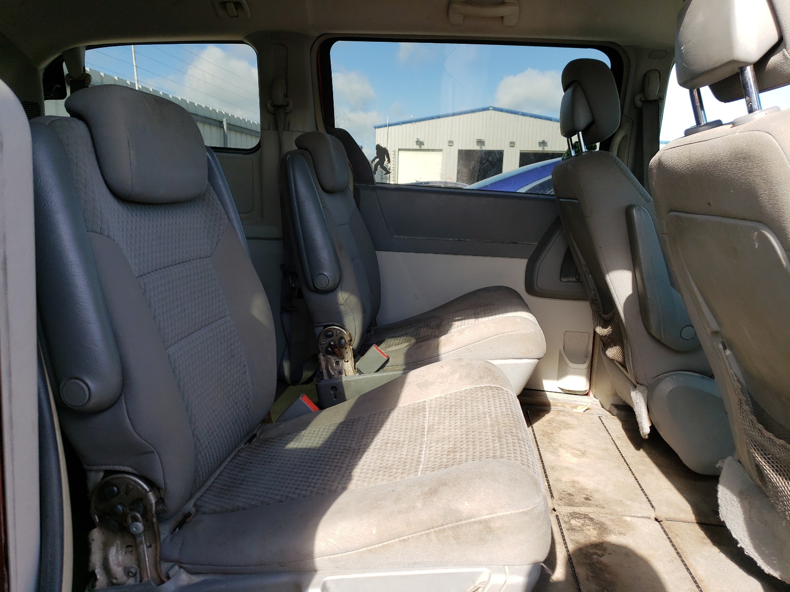 2A4RR2D18AR464019 2010 Chrysler Town & Country Lx