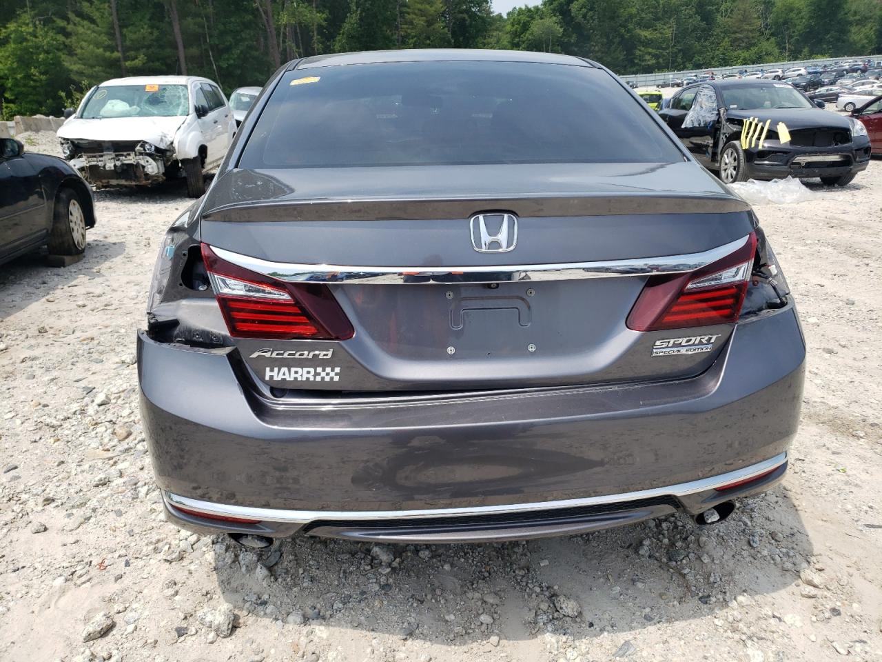 2017 Honda Accord Sport Special Edition VIN: 1HGCR2F18HA302156 Lot: 59736624