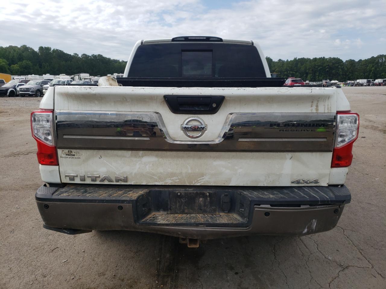 1N6AA1E50JN509342 2018 Nissan Titan Sv