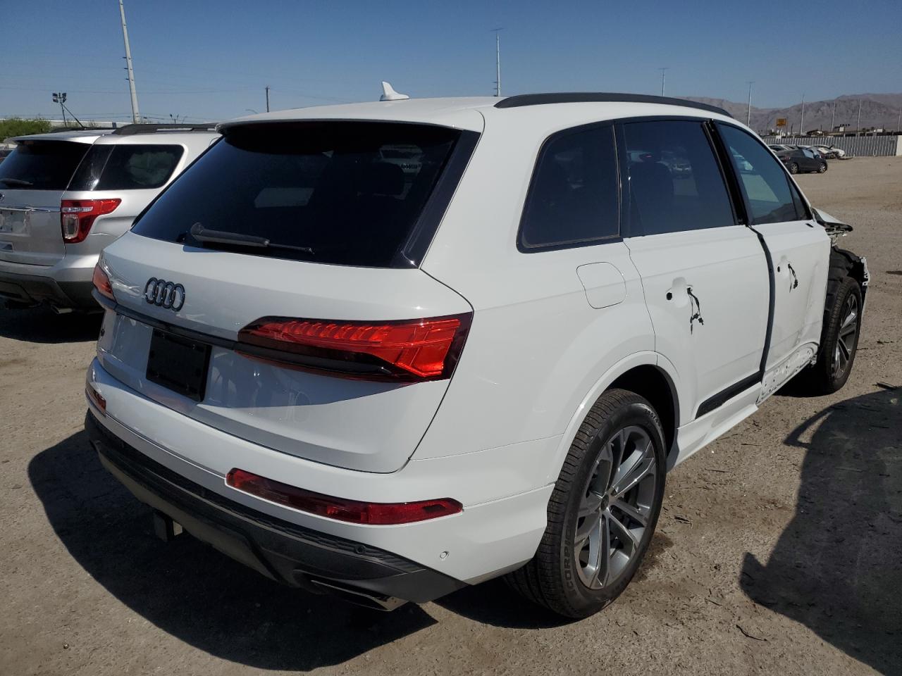 VIN WA1LCBF75SD002014 2025 AUDI Q7 no.3