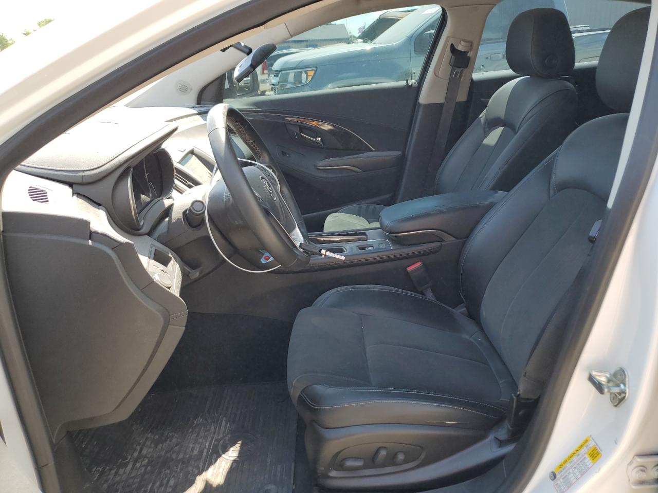 2016 Buick Lacrosse 1Sv VIN: 1G4G15G30GF192421 Lot: 58609784