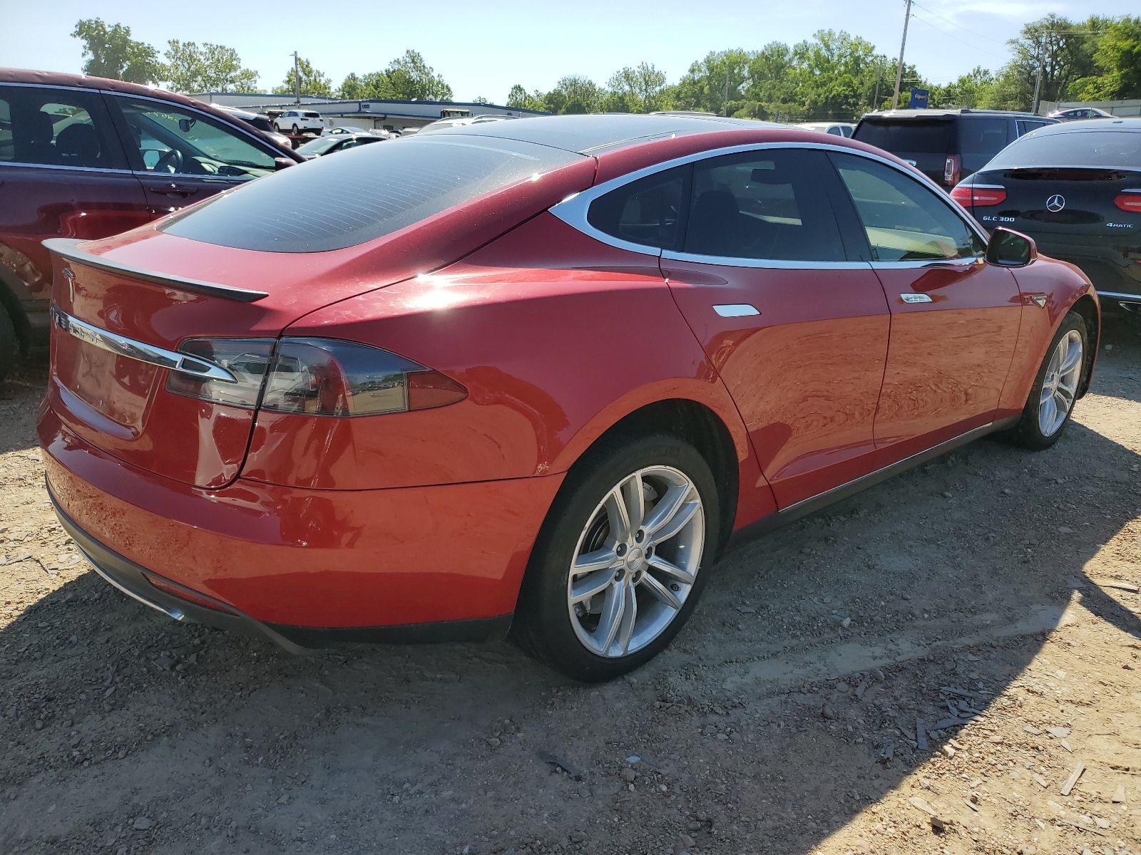 2013 Tesla Model S vin: 5YJSA1CN5DFP08383