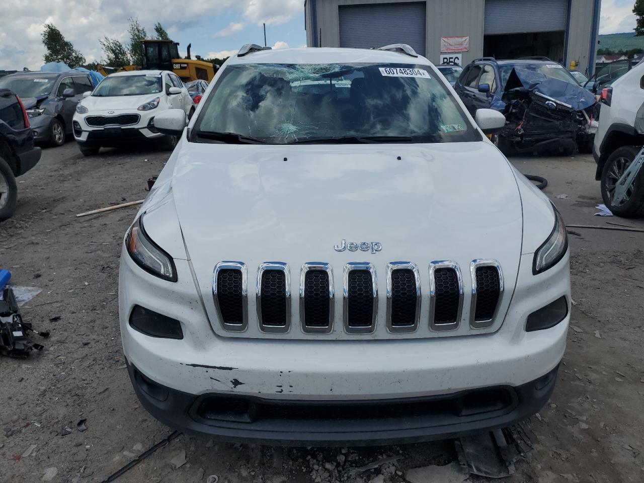 2016 Jeep Cherokee Latitude VIN: 1C4PJMCS1GW142624 Lot: 60748304