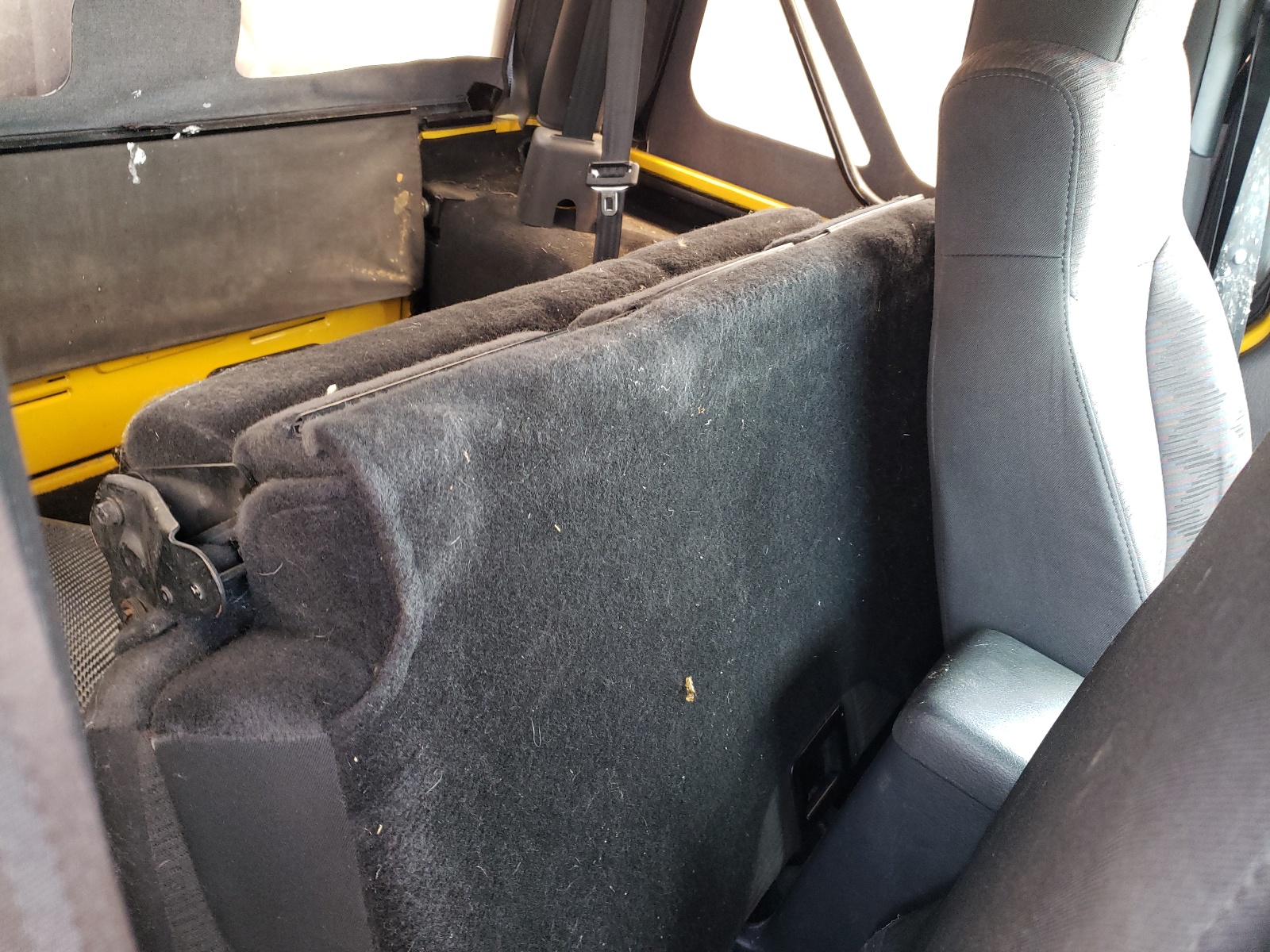 1J4FA49S94P738826 2004 Jeep Wrangler / Tj Sport