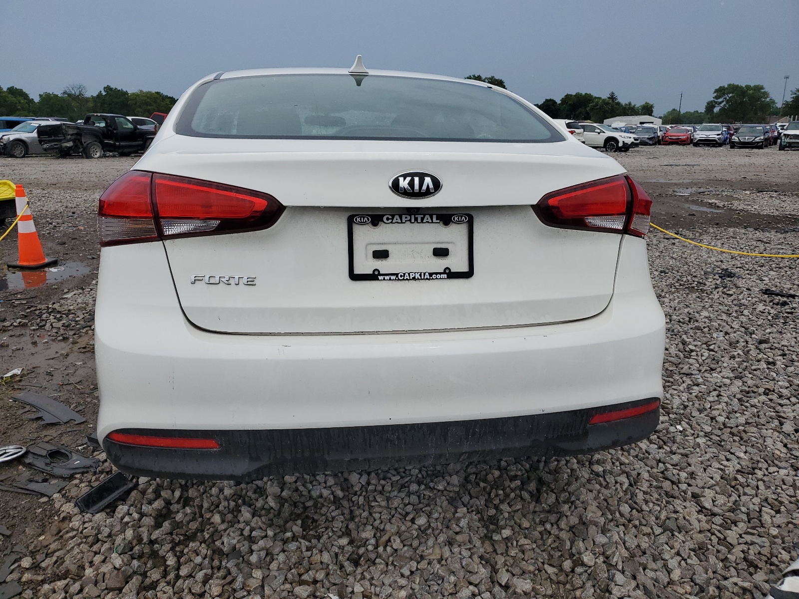 3KPFK4A74JE283244 2018 Kia Forte Lx