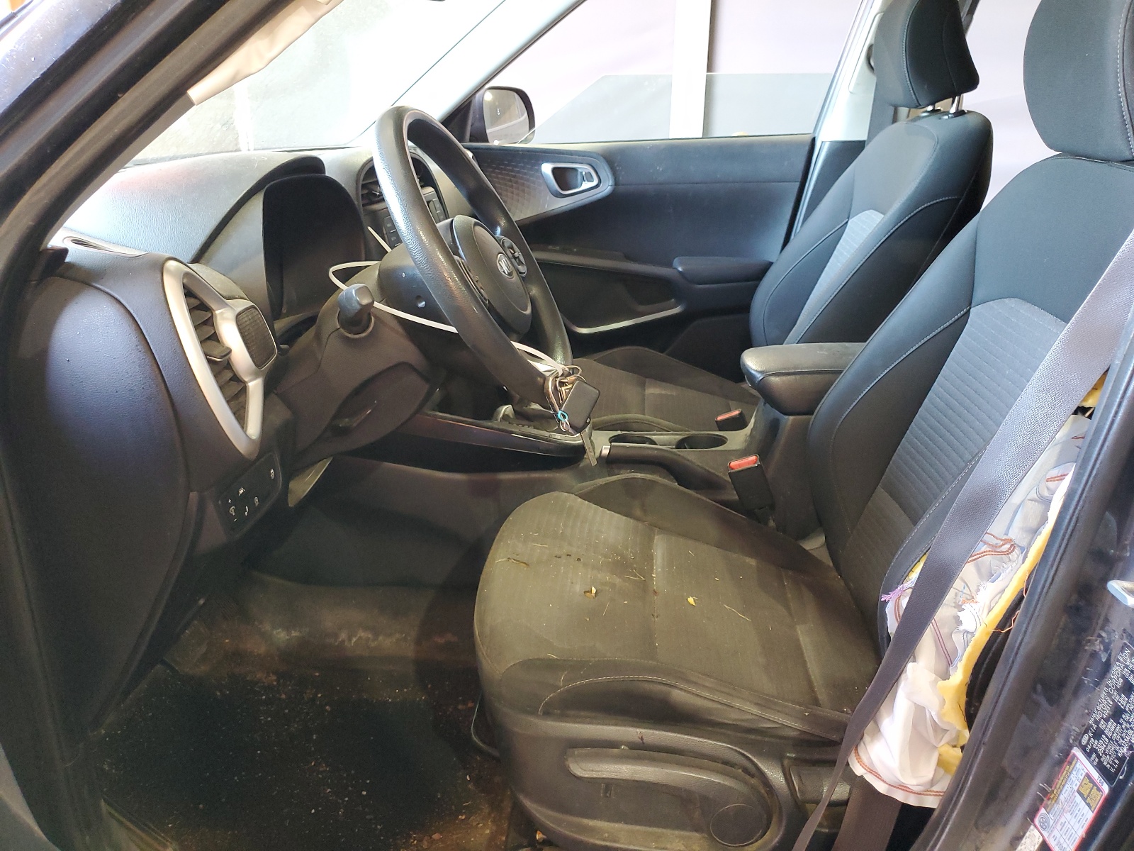 KNDJ23AU8L7056474 2020 Kia Soul Lx